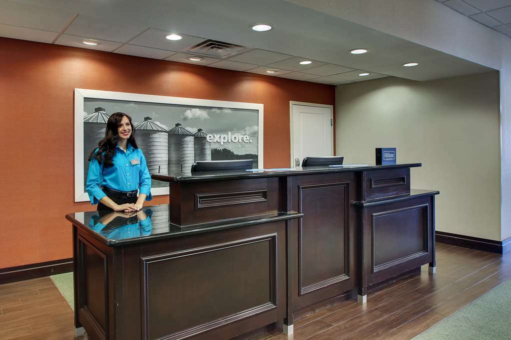 Hampton Inn Vernon Interieur foto